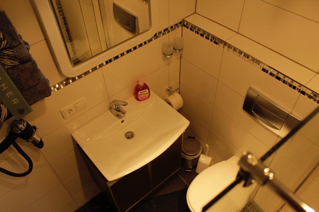 Fe Wo Am Alten Rathaus Andernach Habitación foto